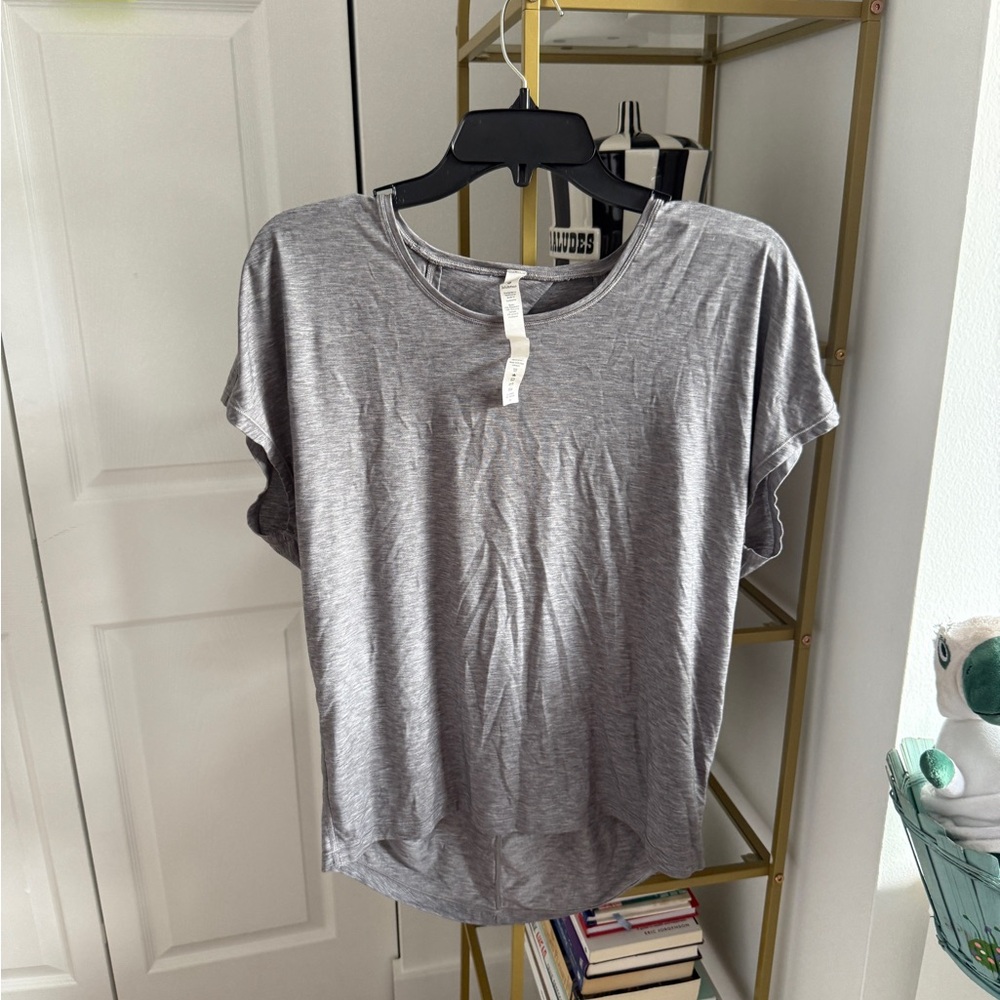 lululemon athletica Heather Gray Short Sleeve Tee